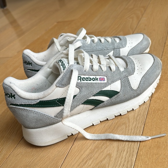 Men’s Reebok Classic Nylon Sneakers - Picture 3 of 8
